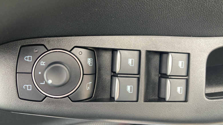 Ford Puma 1.0 EcoBoost Hybrid mHEV 155 ST-Line X 5dr Petrol Hatchback